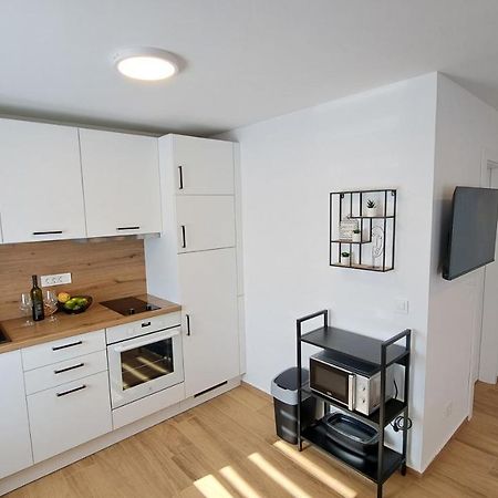 Apartman Tea Малий Лошинь Екстер'єр фото