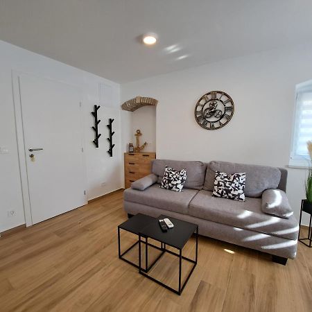 Apartman Tea Малий Лошинь Екстер'єр фото