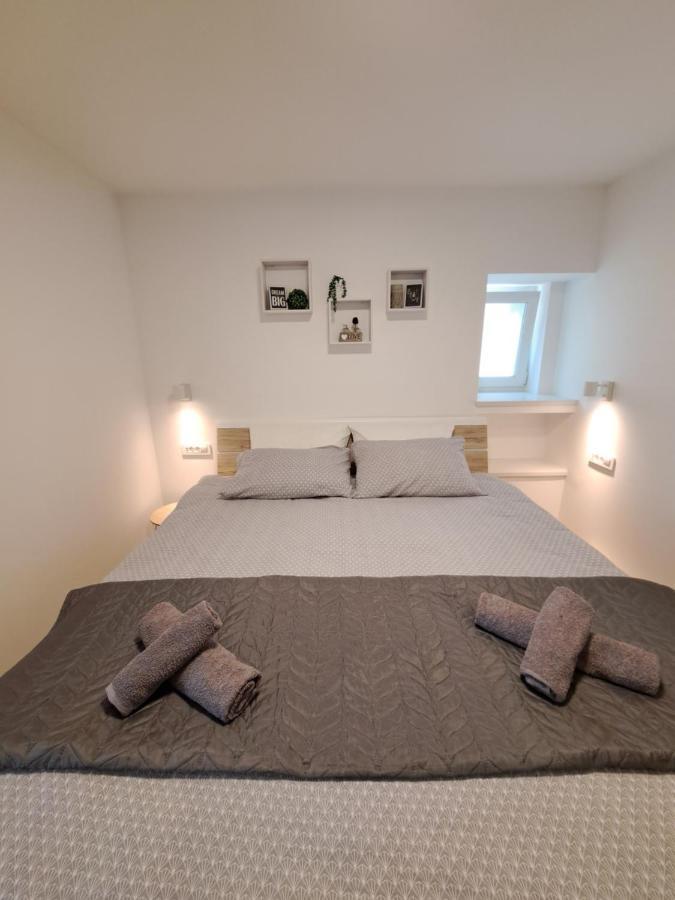 Apartman Tea Малий Лошинь Екстер'єр фото